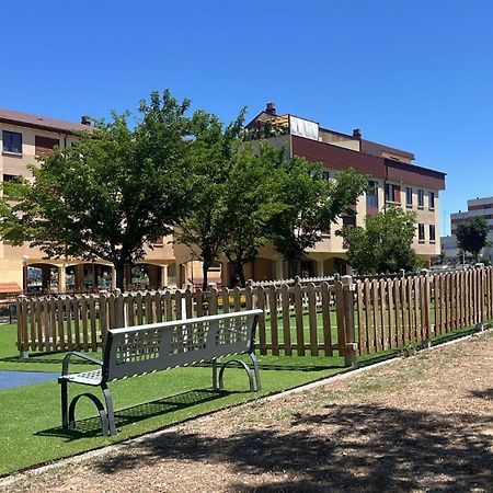 Apartamento Ideal A La Entrada De Salamanca !!! Santa Marta de Tormes Exterior foto